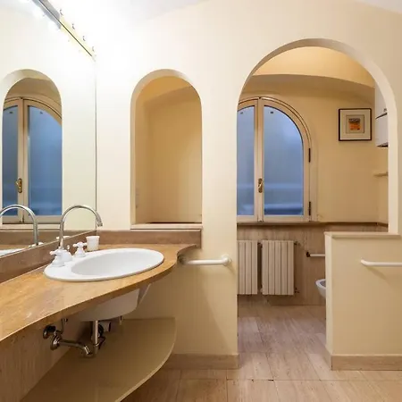 Porta Pia Elegant Two Bedroom Apartament *